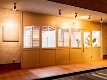 エンジュ(enju)の雰囲気（店舗入り口）