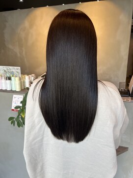 イーラヘアー(ERA HAIR) 髪質改善トリートメント美シルエットストレートロングヘア