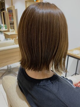 ヘアリゾート粋 リマ 銀座店(lima) つるんとボブ/切りっぱなし外ハネ/ヘーゼルブラウン