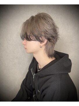 ジーナ 天神(Zina) センターパートウルフ/エンドカラー