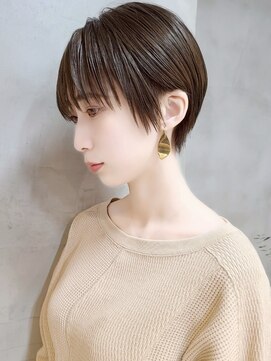 エリマ 横浜西口(elima) 横浜西口顔周りレイヤーカットくびれヘア切りっぱなしボブ30代