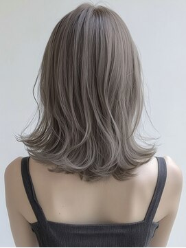 トゥルークリエイション 春日部(True Creation) シルバーグレーカラー