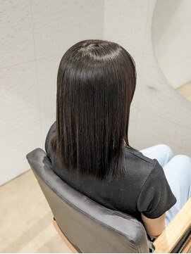 ビーヒアナウ N゜03 金沢駅西店(BE HERE NOW) 美髪矯正/髪質改善/縮毛矯正/ミディアムボブ/艶髪