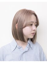 エルレ(Elure)&nbsp;ミニボブ#センターパート#ブリーチ#ミルクティーベージュ#浜松