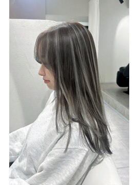 レヴァ(LEVA) 茨木ケアブリーチ×ホワイトハイライト