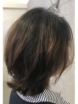 アンナ ヘアアンドアイズ(AnNa hair&eyes) フェミニンレイヤーボブ