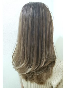 アスタリスク(asterisk) バレイヤージュダブルカラー×シアーベージュ【西村優子】