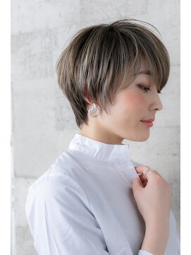 ソラネル(SOLENNEL) 20代30代40代/小顔・丸みショート/シークレットハイライト　ｆ