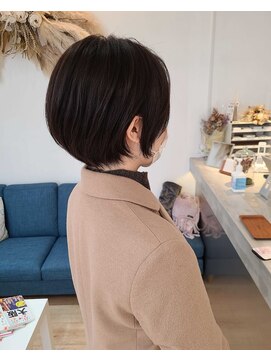 リタ(RITA) 丸みショートボブ