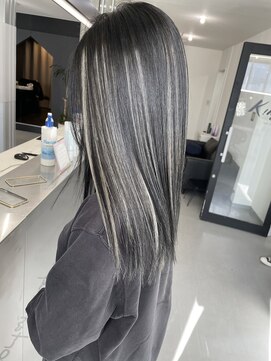 キング 高槻(K!ng) 暗めブロンドハイライト大人レイヤー