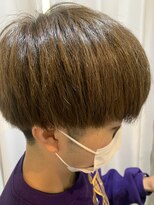 ブリーチ ラボ エーアイ 原宿店(BLEACH LABO Ai)&nbsp;シルバーカラー/フェードカット/ニュアンスマッシュ[原宿駅］