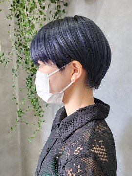テトヘアー(teto hair) 青髪　ショート　ハンサムショート　ネイビー　青カラー