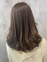 ハサミバイアトリエナガノ 千葉(8sami by atelier nagano)&nbsp;ショートボブ/センターパート/ツヤ髪/グラデーション/イヤリング