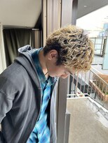 アイズ 海老名(AIZU)&nbsp;スパイキーショート メンズショート ブリーチパーマ 短髪