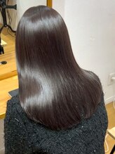 ミツバ(3tuba) ツヤ髪ロング 黒髪 うるつやストレート 髪質改善 20代