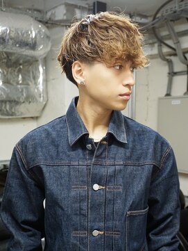 フリンジカットテーパーフェードフリンジカール海外風外国人風