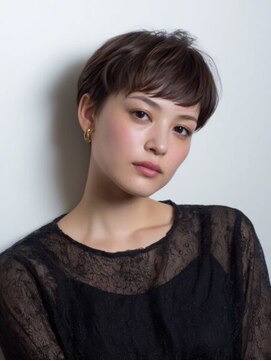 レリーノーブル 西宮北口(RelyNoble) くせ毛活かし×ハイライトショートで軽やか[西宮北口]