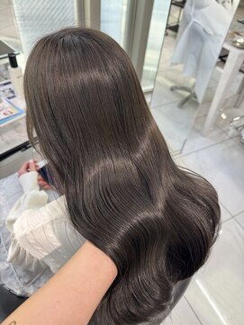 フォルテ 横浜店(FORTE) 透明感たっぷりの艶グレージュカラー♪
