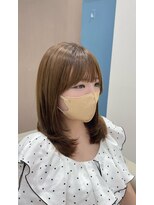 レガリタ(Regarita) 「明るめオリーブベージュ×ミディアムレイヤー