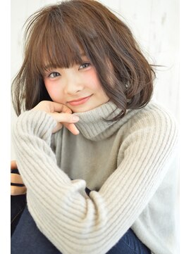 ヘアデザイン ソラ(Sola) ガーリー内巻きショート×透明感アッシュブラウン