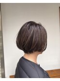 レザーカット前下がりのボブ