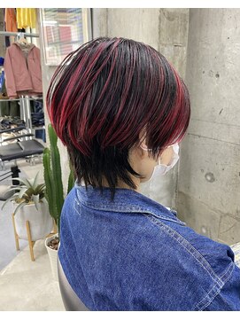 蜃気楼 （（（蜃気楼）））ウルフショートとブラッドピンクのハイライト