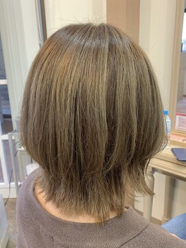 アルターリール(aL ter Rire) レイヤーボブ/ハイライト/グレージュ/福原遼華