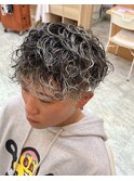 ツイストスパイラルホワイトメッシュハイライトカラーフェード