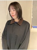 オリーブベージュのレイヤーカット