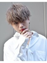 リップス レイ ギンザ(LIPPS Ray GINZA)&nbsp;ミルクティーベージュ　刈り上げツーブロック　前下がりマッシュ