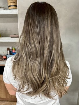 アポロ 横浜駅店(apollo) xバレイヤージュ/ホワイトグレージュ/レイヤーカット