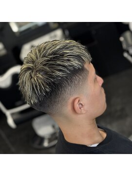 ゴールドグローバーバー(GOLDGLOW BARBER) クロップスタイル×ブリーチメッシュ