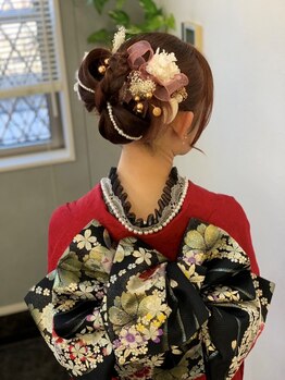 ビューティーみやくにの写真/女性スタイリストが多く在籍し、女性ならではの目線で一人ひとり丁寧に寄り添いご提案させていただきます♪