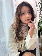 レヴリー(reverie)&nbsp;海外レイヤーハッシュカット×シルキーブラウン20代艶髪