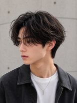 オラ ボーテ(Aura Beaute)&nbsp;センターパート ツーブロック アップバング ニュアンスパーマ