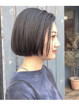 マギーヘア(magiy hair) ミニボブ［magiyhair西部笑］