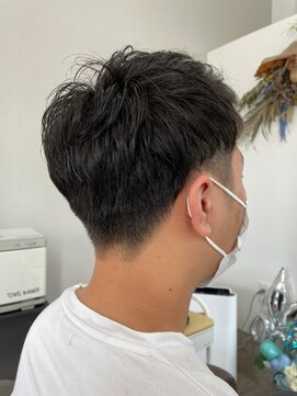 シークレットベースエヌ(Secret Base N) 短髪黒髪刈り上げすっきりショート