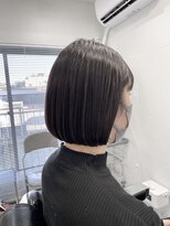 路地裏のアパート&nbsp;【頭は小さく、首は長く見せてくれるミニマムボブ】