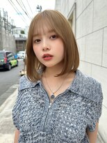 レイリー 原宿 表参道(Rayreee)&nbsp;可愛い内巻きワンカール ミディアム ミルクティーベージュ