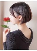 重め切りっぱなしツヤ感ボブ