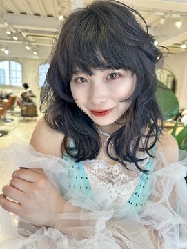 リコバイアフロート(riko by afloat) フルバング/パーマ風スタイル/暗髪/ウェーブヘア/ミディアム