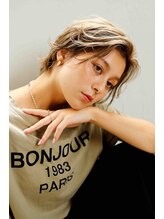 フィカ(Fika)&nbsp;くびレイヤーエモージュ斜めバングイメチェン愛されショート