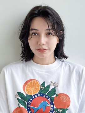 トリッカ シブヤ(TRICCA SHIBUYA) ミディアムレイヤー/ 顔まわりレイヤー/ 暗髪カラー