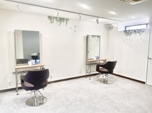 ラムル(LarMe)の雰囲気（白を基調とした清潔感ある空間☆）