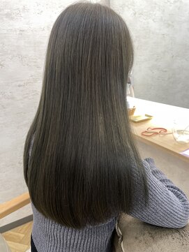 エクラートリアーラ 藤沢店(ECLART Reala) オリーブベージュ