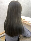 オリーブベージュ
