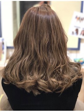 ヘアリゾート粋 ドゥオ 新宿南口店(dua) 〇王道ベージュ