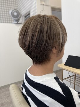 ダフィースヘア(DAFIES HAIR) *After→Before*右スワイプ【白髪ぼかし/脱白髪染めハイライト】