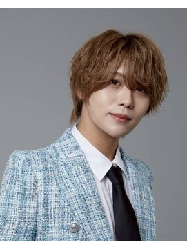 アクシー ヘアーアンドメイク(AXY HAIR&MAKE) 新宿シャドウパーマメンズマッシュウルフカット緩め波巻きパーマ