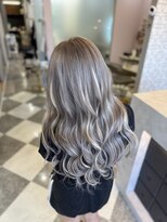 レヴェリー(REVERIE)&nbsp;ダブルカラーとプルエクステ